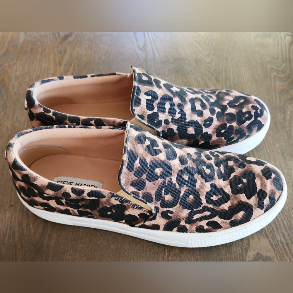 Steve Madden Slip on sneakers leopard print